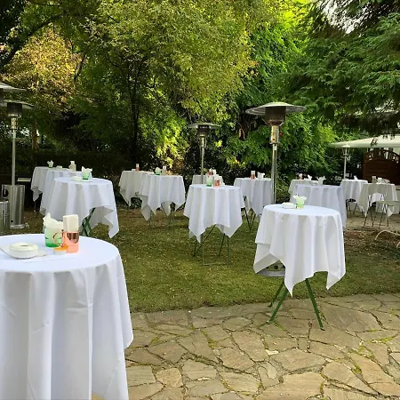 Landhof Hotel